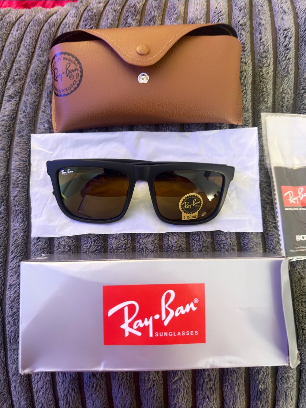 Brand new with tags Ray-Ban New Wayarer Sunglasses with snap closure case